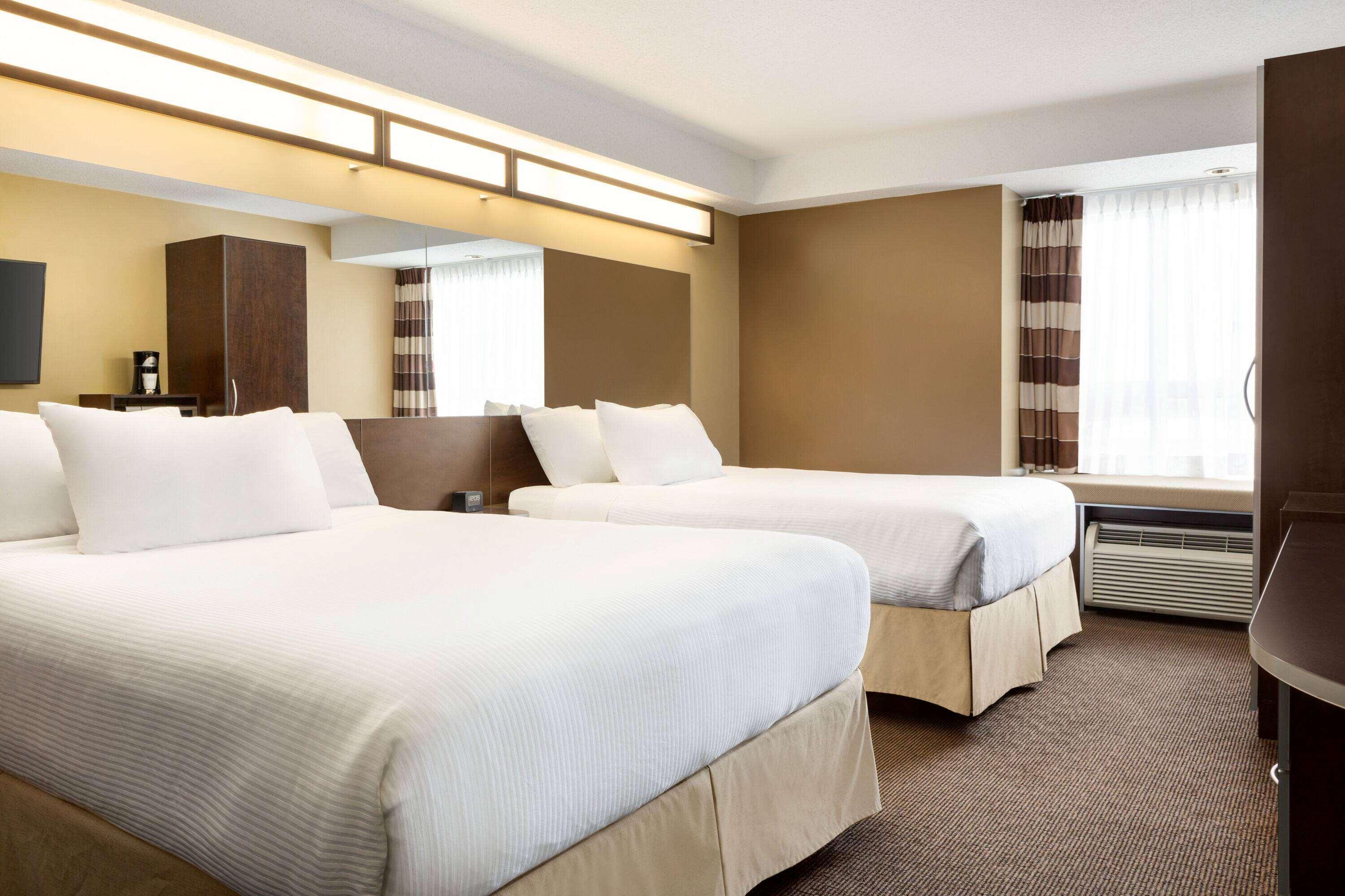 Microtel Inn & Suites By Wyndham Estevan Exterior foto