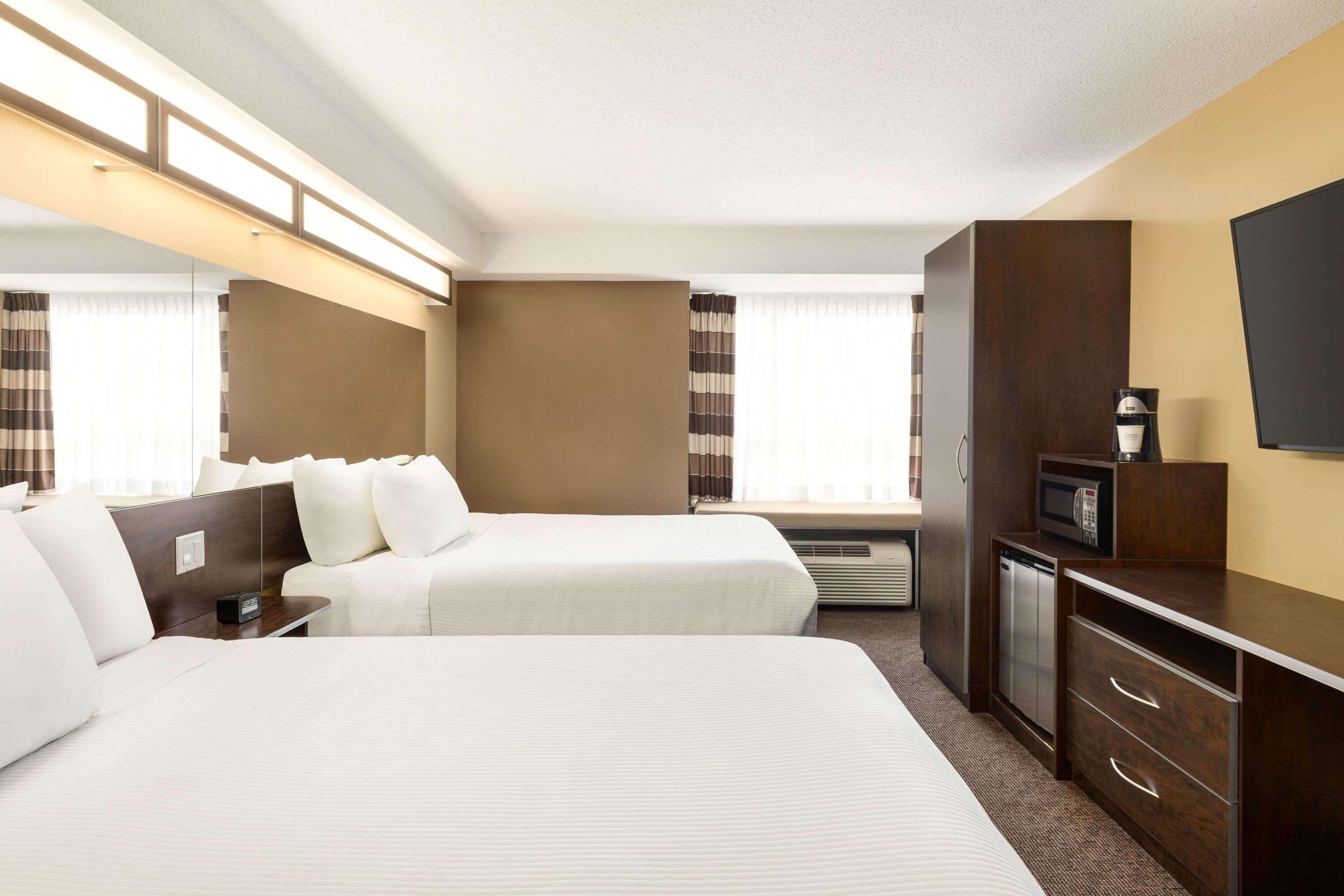 Microtel Inn & Suites By Wyndham Estevan Exterior foto